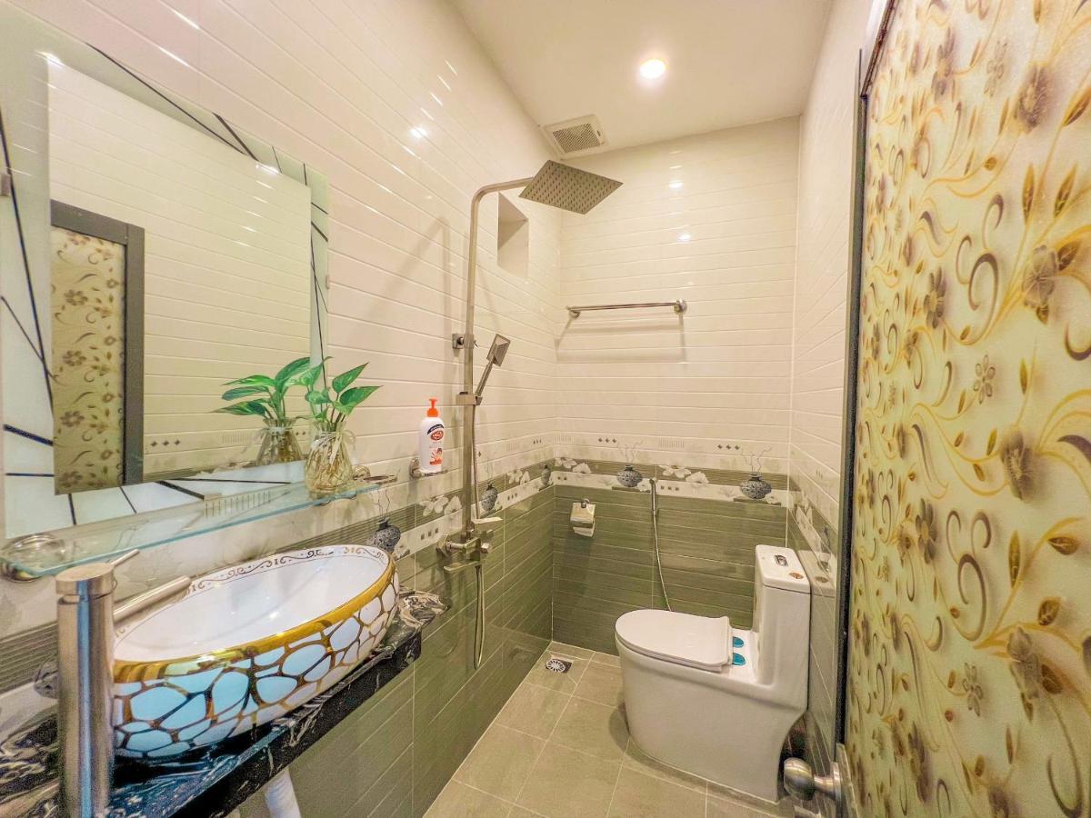 Homestay Qhome Chi Khu Co Ong Екстериор снимка