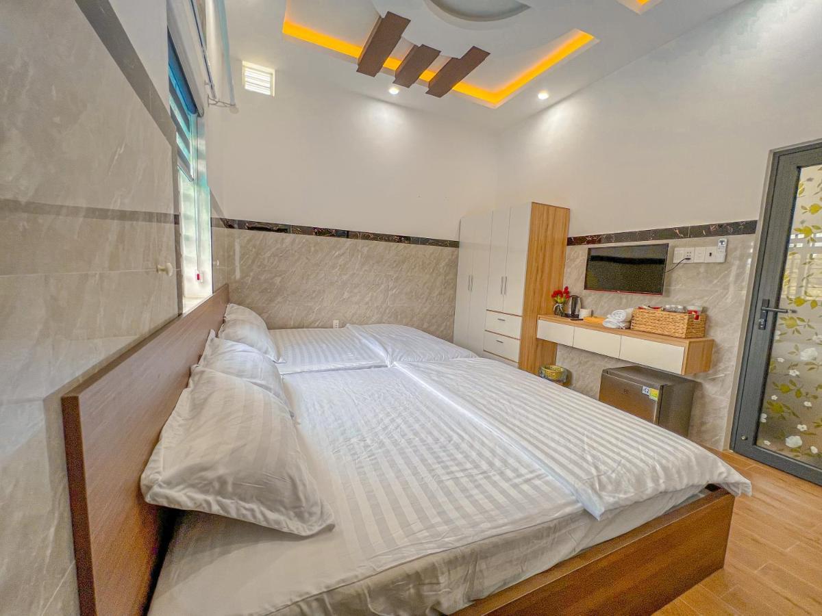 Homestay Qhome Chi Khu Co Ong Екстериор снимка